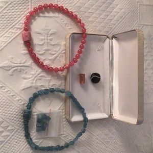 SET OF 2 PRECIOUS STONE NECKLACES WITH 4 INTERCHANGEABLE CLASPS